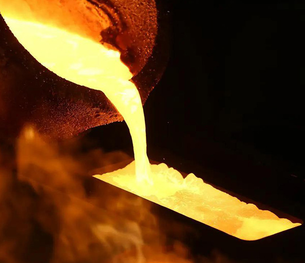 Carboneto de cálcio para dessulfuração de aço e tratamento metalúrgico